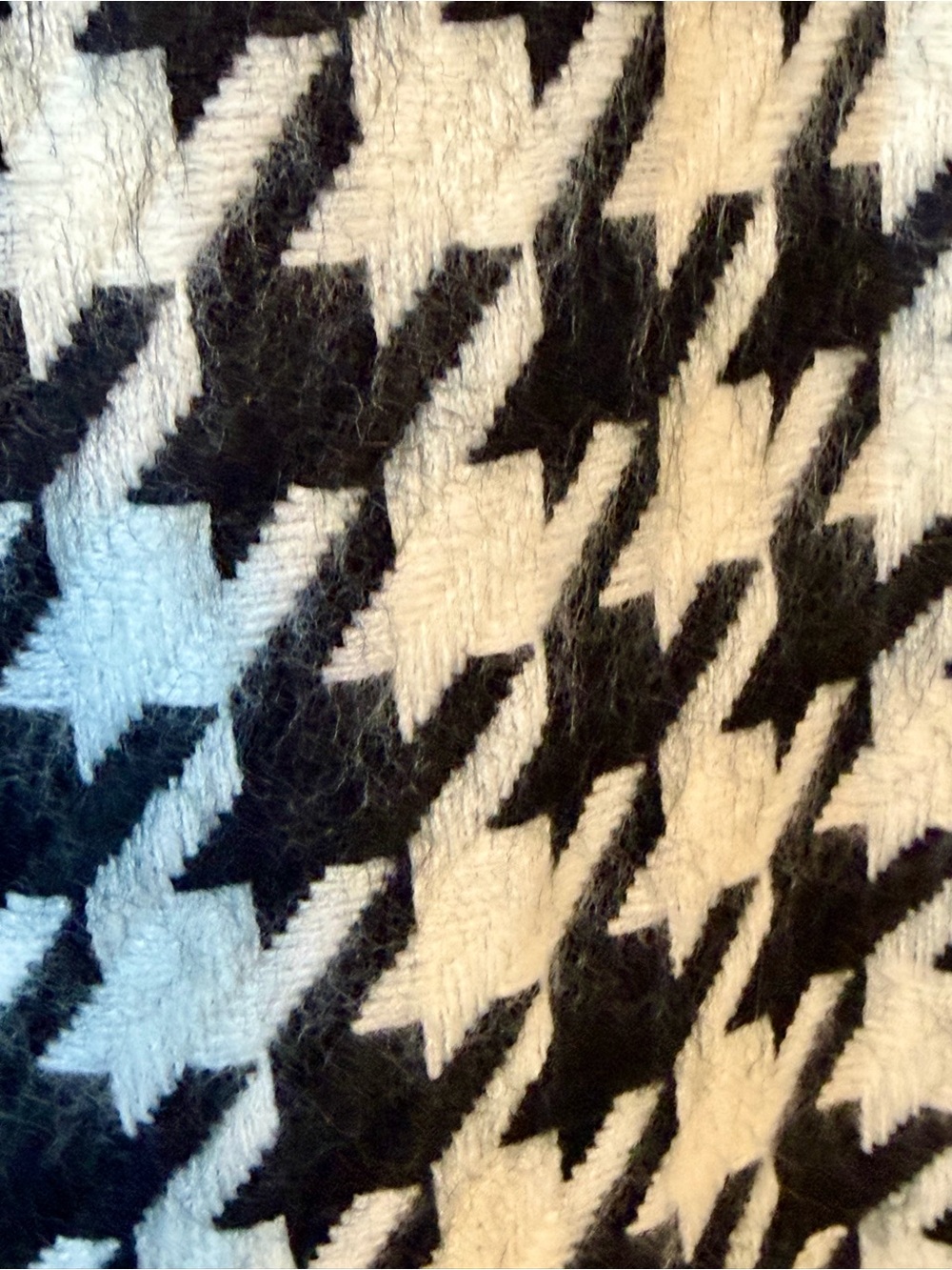 Made in Scotland 100% Cashmere Houndstooth Scarf Black White Blue 70”x12” Fringe - Picture 7 of 7